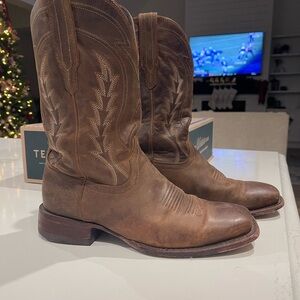 SOLD***Tecovas Tan Leather Western Boots